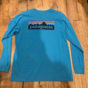 Men’s Long-Sleeved Patagonia Logo Tee